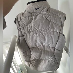 Nike Reversible Blue and Cream Swoop Puffer Duck Down Vest Medium